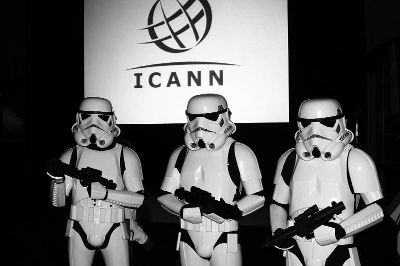 Defendiendo ICANN